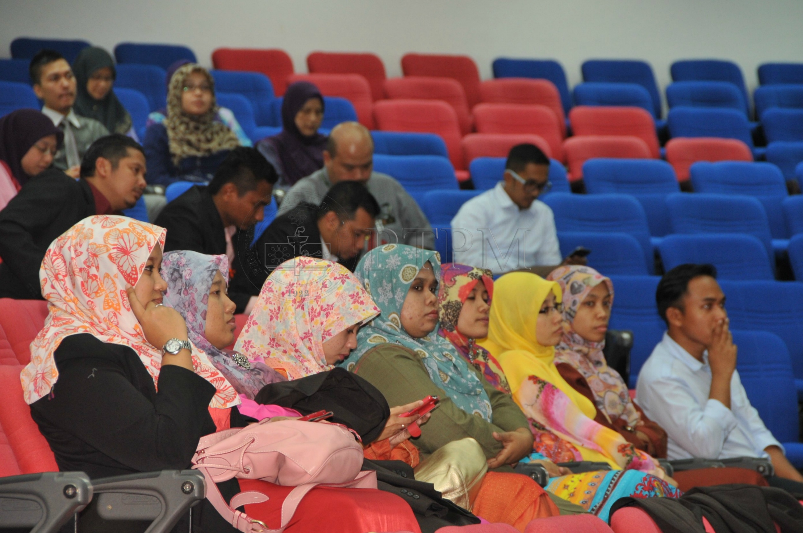 PRO 14 126 KIKPRO 2563